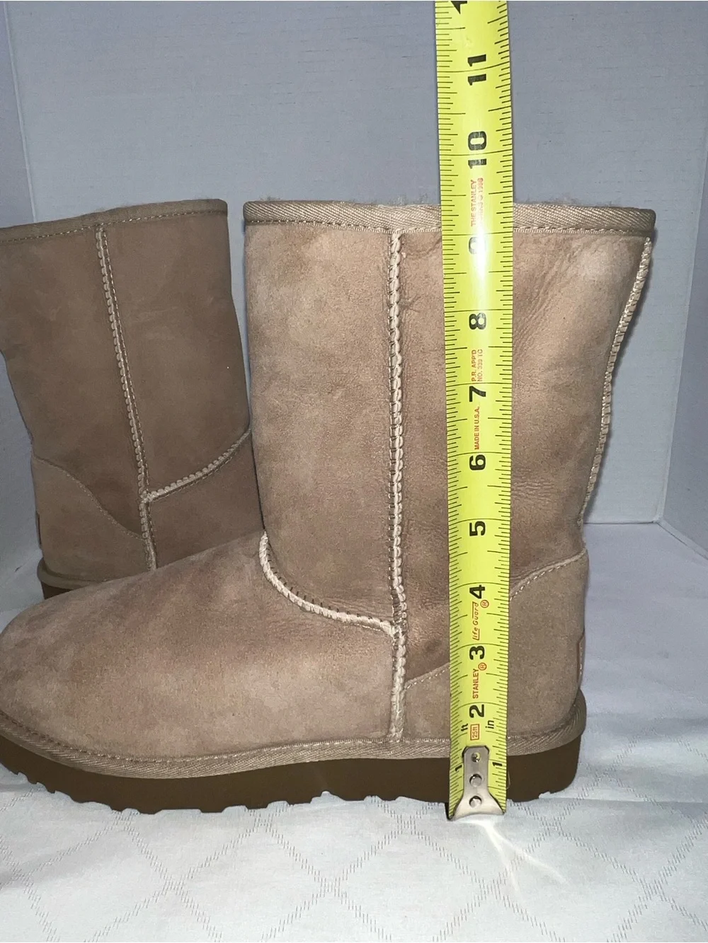 Ugg Classic Short II Boots Women’s Size: 9 NEW